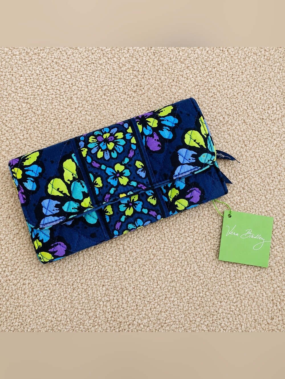 NEW Vera Bradley Gallery Wallet Quilted Floral Indigo Pop